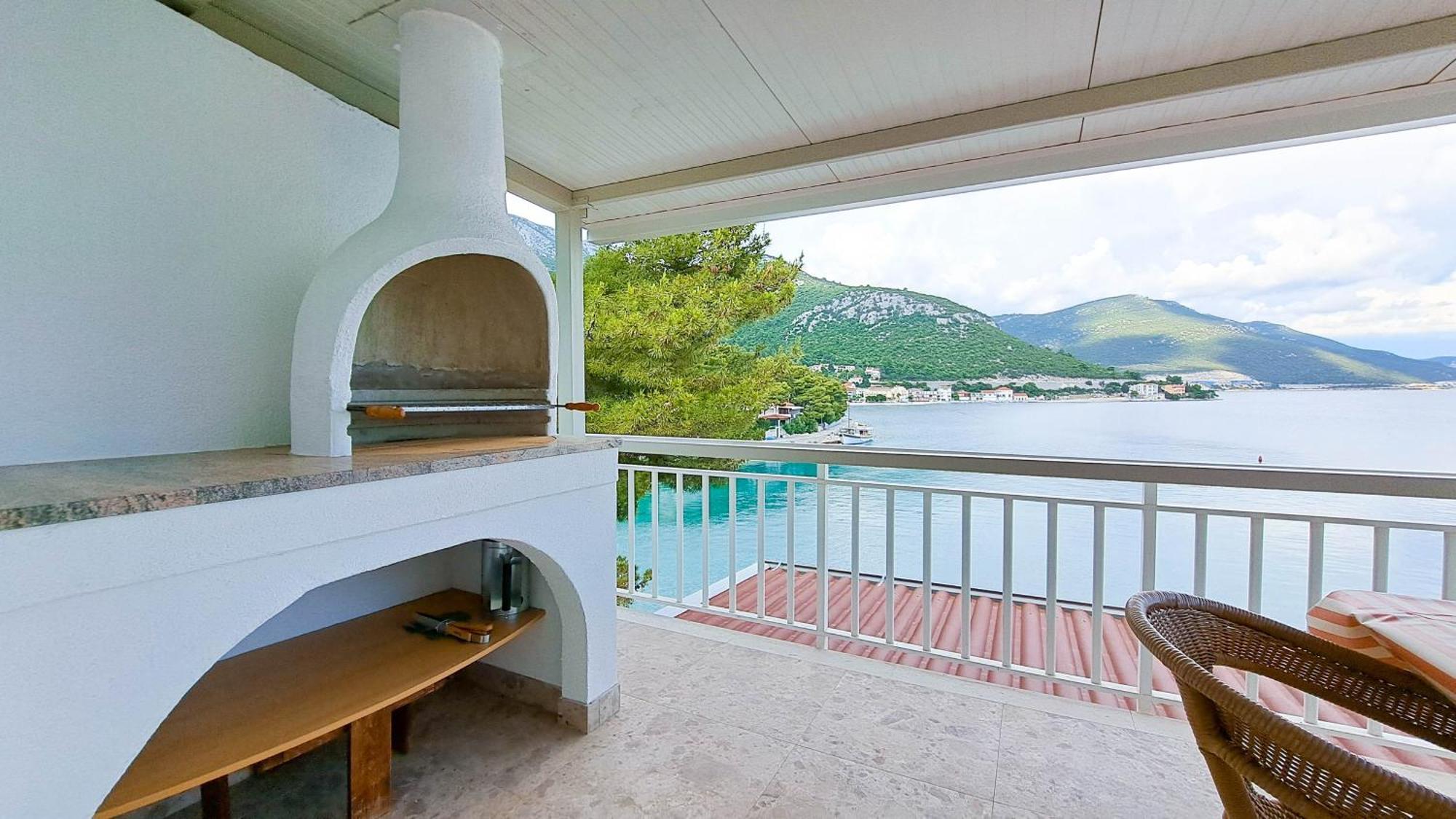 Apartman Bebic Klek Buitenkant foto
